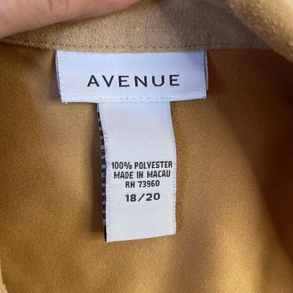 Women's Avenue Buttery Soft Button Front 3-Panel Back Long Sleeve Shirt ~ 18-20 - Picture 6 of 7